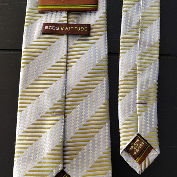 BCBG Hand Sewn Silk Tie - Picture 3 of 3